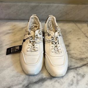 Mossimo Dutti sneakers size 7.5